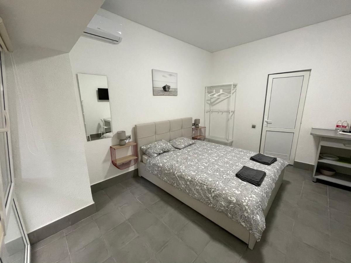Гостиница Apartment Komsomolskaya Евпатория-4
